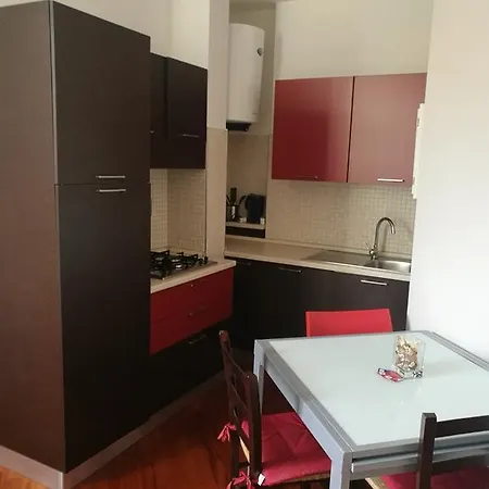 Residenza Piazza Dei Martiri 8 アパート ボローニャ
